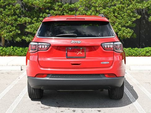 Used 2018 Jeep Compass Latitude image 5