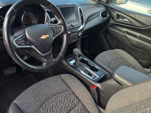 Used 2022 Chevrolet Equinox LT image 3