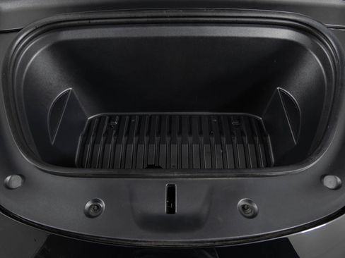 Used 2022 Tesla Model Y Performance image 40