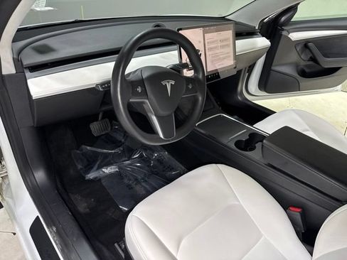 Used 2021 Tesla Model 3 Standard Range Plus RWD image 12