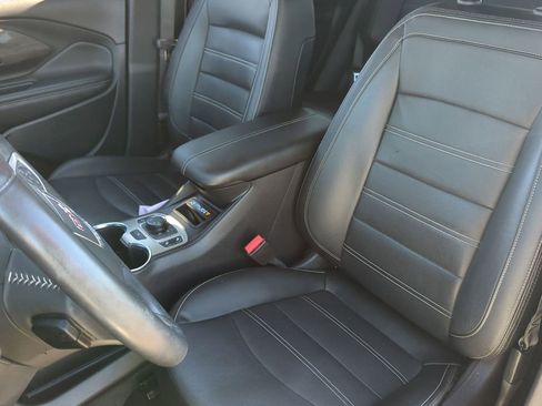 Used 2022 GMC Terrain Denali image 18