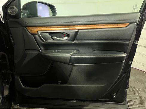 Used 2018 Honda CR-V Touring image 31