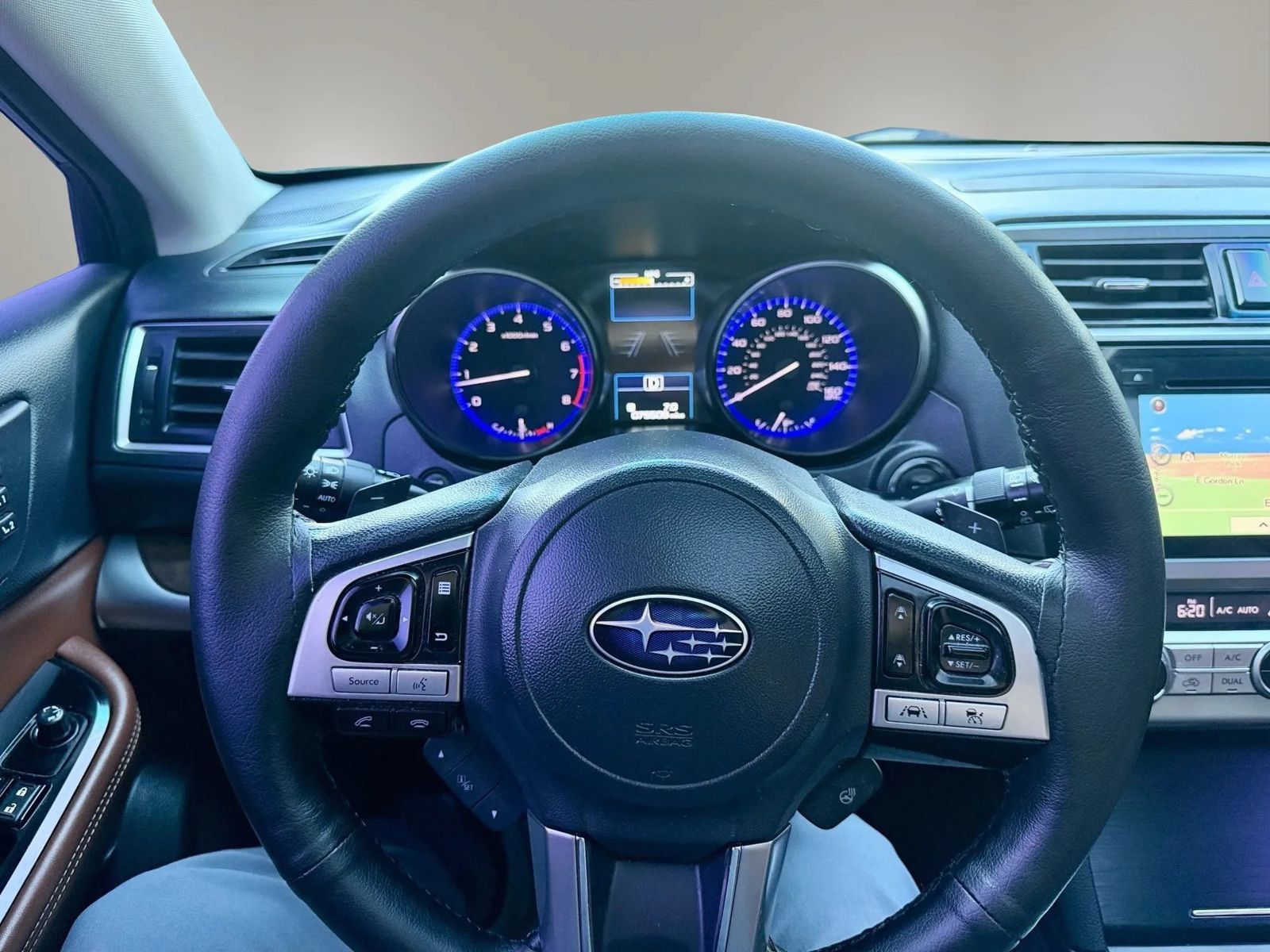 Used 2017 Subaru Outback 3.6R Touring AWD/4WD image 33