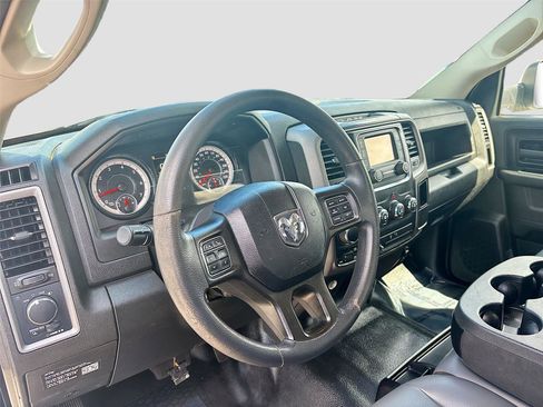 Used 2022 RAM 1500 Tradesman w/ Chrome Appearance Group image 9