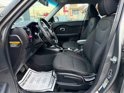 Used 2014 Kia Soul + image 16