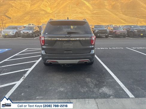 Used 2017 Ford Explorer XLT w/ Equipment Group 201A image 5