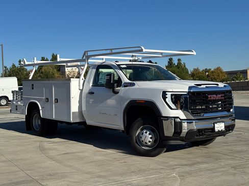 New 2025 GMC Sierra 3500 Pro w/ Fleet Convenience Package image 2