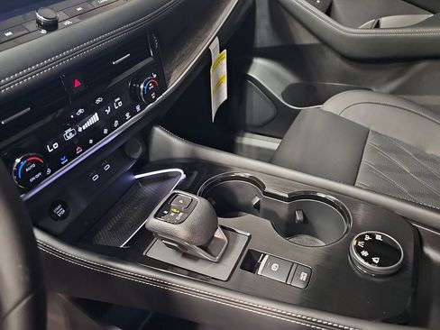 New 2026 Nissan Rogue Platinum w/ Platinum Premium Package image 25