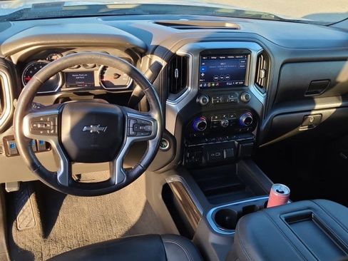 Used 2021 Chevrolet Silverado 1500 LT Trail Boss image 5