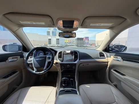 Used 2014 Chrysler 300 RWD image 14