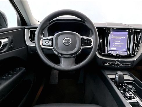 Used 2025 Volvo XC60 B5 Plus w/ Climate Package AWD/4WD image 6