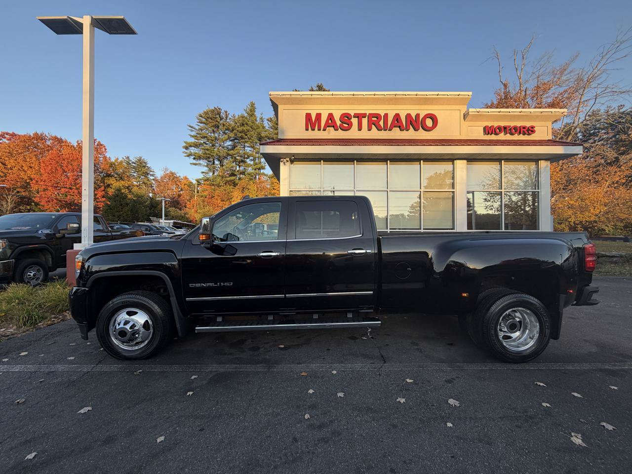 Used 2015 GMC Sierra 3500 Denali w/ Duramax Plus Package AWD/4WD image 9