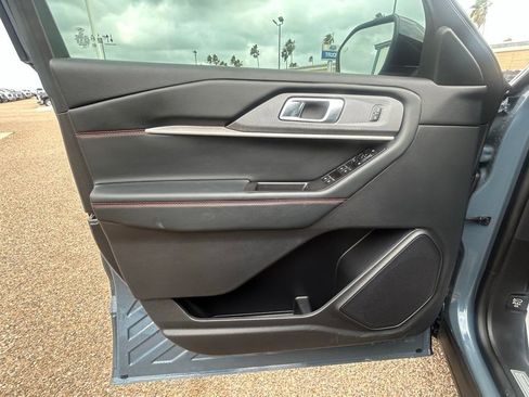 Used 2025 Ford Explorer ST-Line RWD image 10