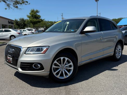 Used 2015 Audi Q5 2.0T Premium Plus w/ Technology Package AWD/4WD image 2