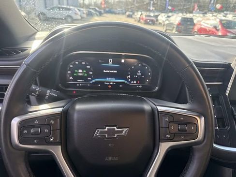 Used 2023 Chevrolet Suburban Z71 w/ Z71 Off-Road Package AWD/4WD image 30