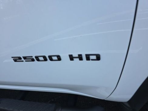 Used 2024 Chevrolet Silverado 2500 LT w/ Z71 Sport Edition image 10