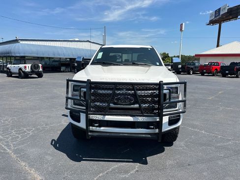 Certified 2020 Ford F350 Platinum w/ Tremor Off-Road Package AWD/4WD image 2