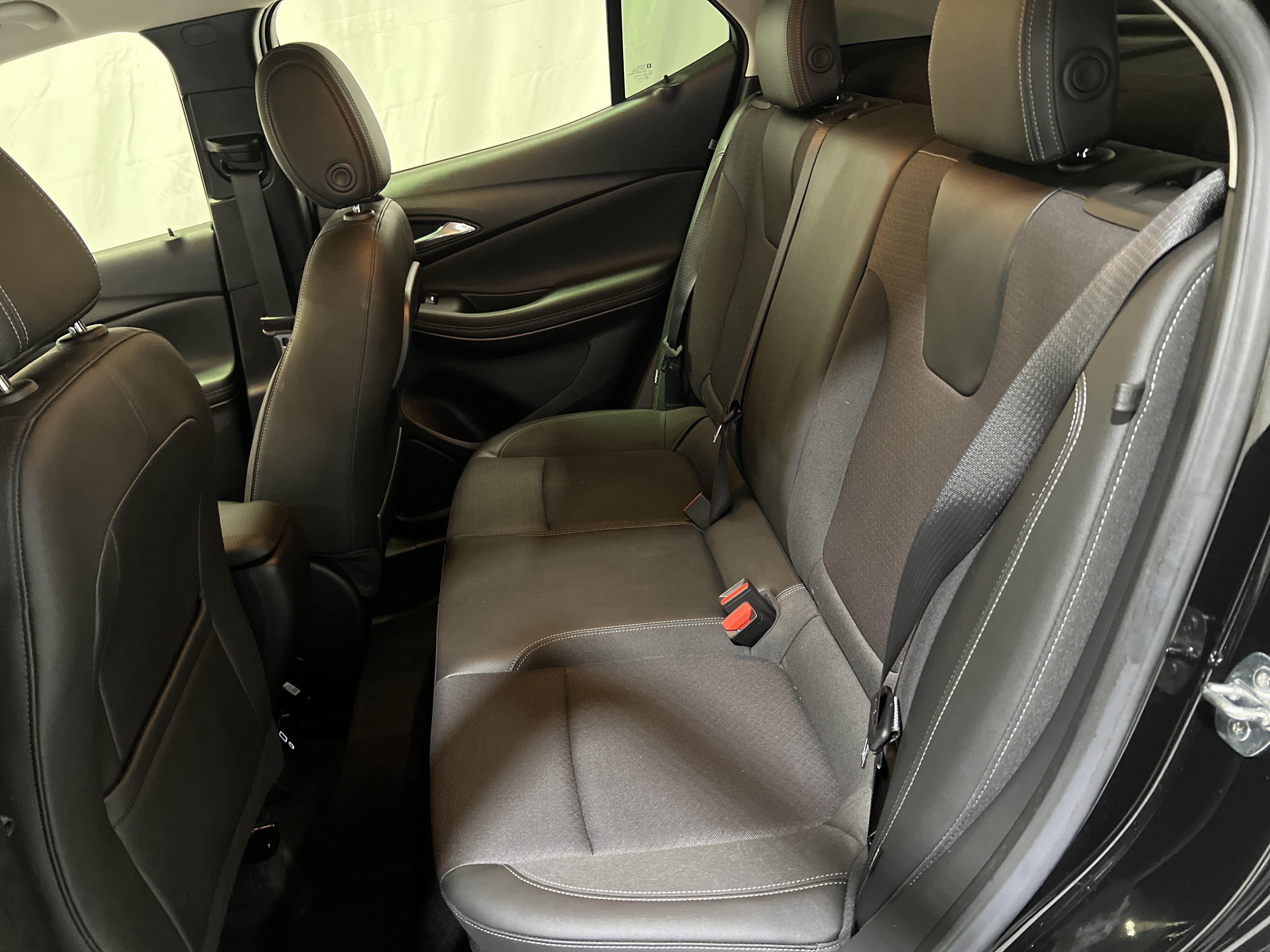 Used 2023 Buick Encore GX Preferred w/ Cold Weather Comfort Package AWD/4WD image 16