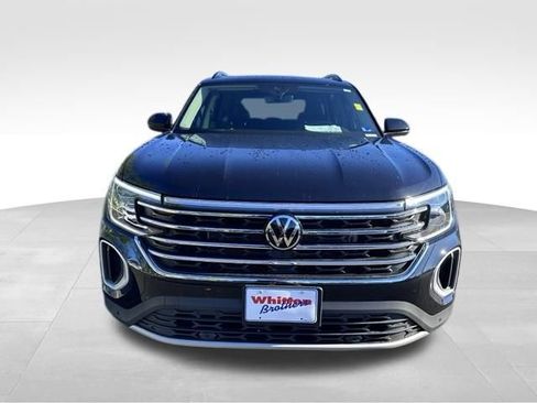 Used 2026 Volkswagen Atlas SE w/ Panoramic Sunroof Package FWD image 12