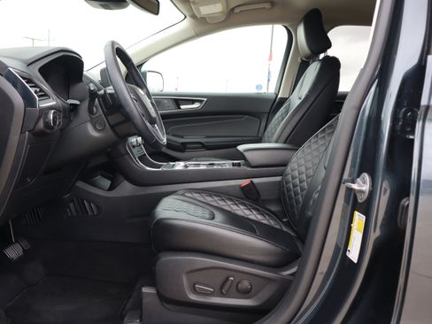 Used 2024 Ford Edge Titanium w/ Equipment Group 301A image 9