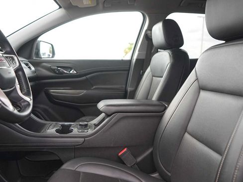 Used 2023 GMC Acadia SLT FWD image 11