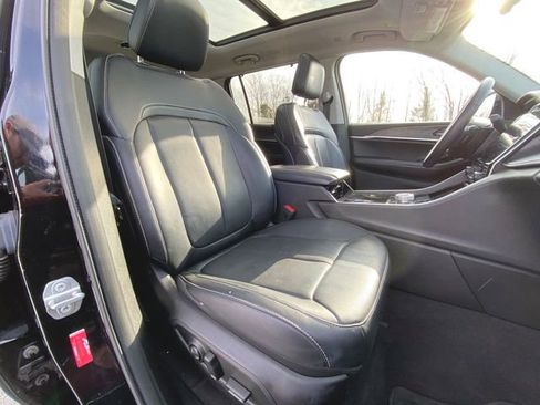 Used 2021 Jeep Grand Cherokee L Limited w/ Luxury Tech Group II image 29