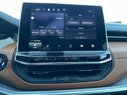 Used 2024 Jeep Compass Limited image 26