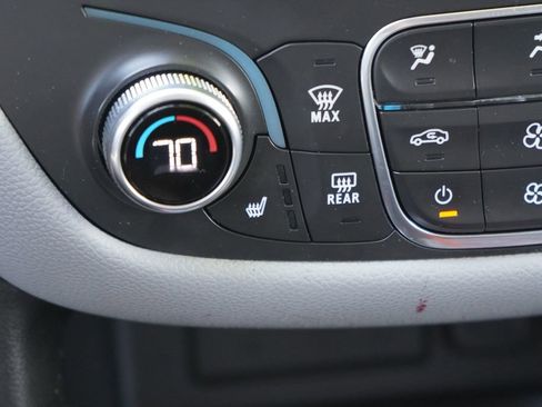Used 2019 Chevrolet Equinox LT FWD image 29