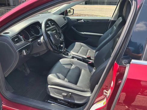 Used 2017 Volkswagen Jetta SEL FWD image 5