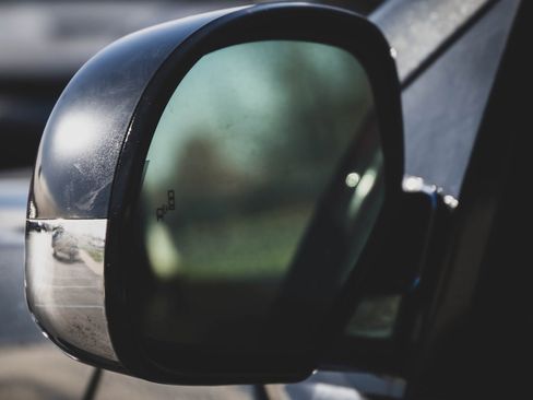 Used 2011 Cadillac Escalade ESV Platinum image 33