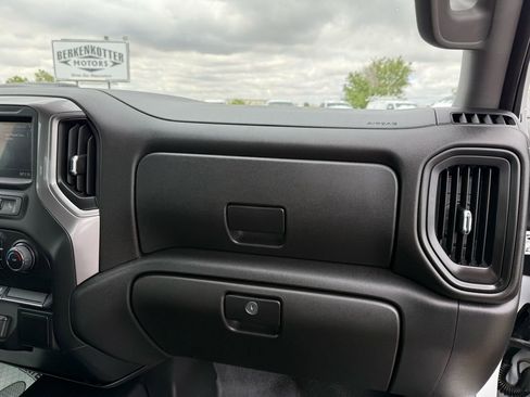 Used 2020 Chevrolet Silverado 2500 W/T AWD/4WD image 19