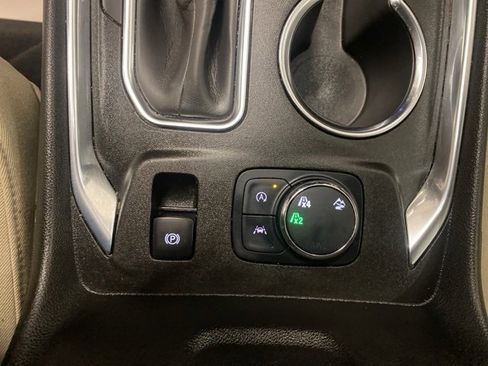 Certified 2022 Chevrolet Traverse LS image 25