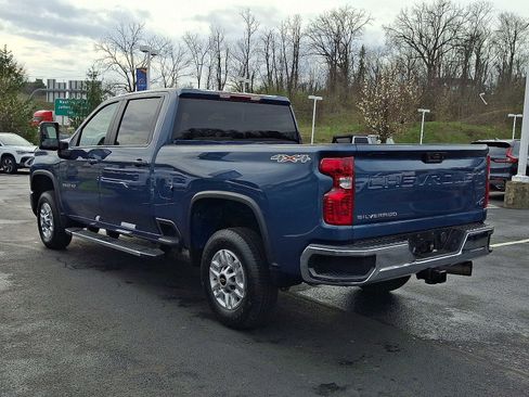 Used 2025 Chevrolet Silverado 2500 LT w/ Convenience Package image 4