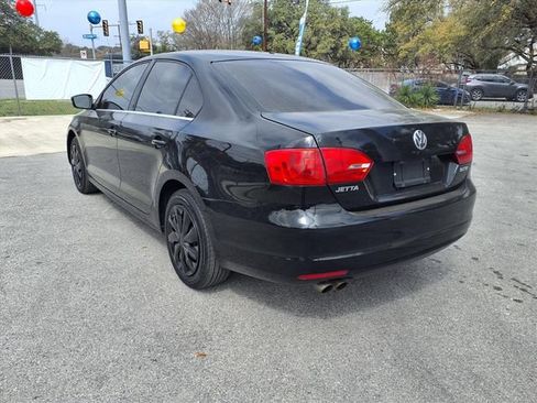 Used 2013 Volkswagen Jetta SE FWD image 5