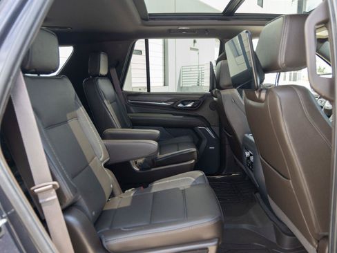 Used 2023 GMC Yukon Denali w/ Denali Reserve Package AWD/4WD image 32