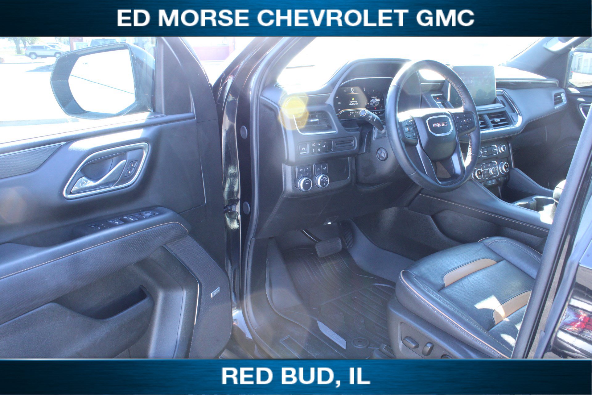 Used 2024 GMC Yukon AT4 AWD/4WD image 6