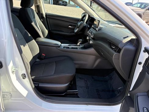 Used 2024 Nissan Sentra SV FWD image 16