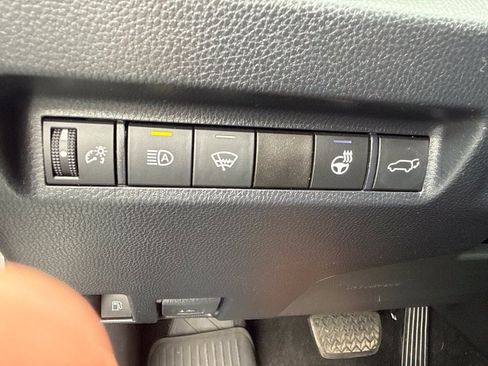 Used 2020 Toyota RAV4 XSE w/ XSE Grade Weather Package AWD/4WD image 20