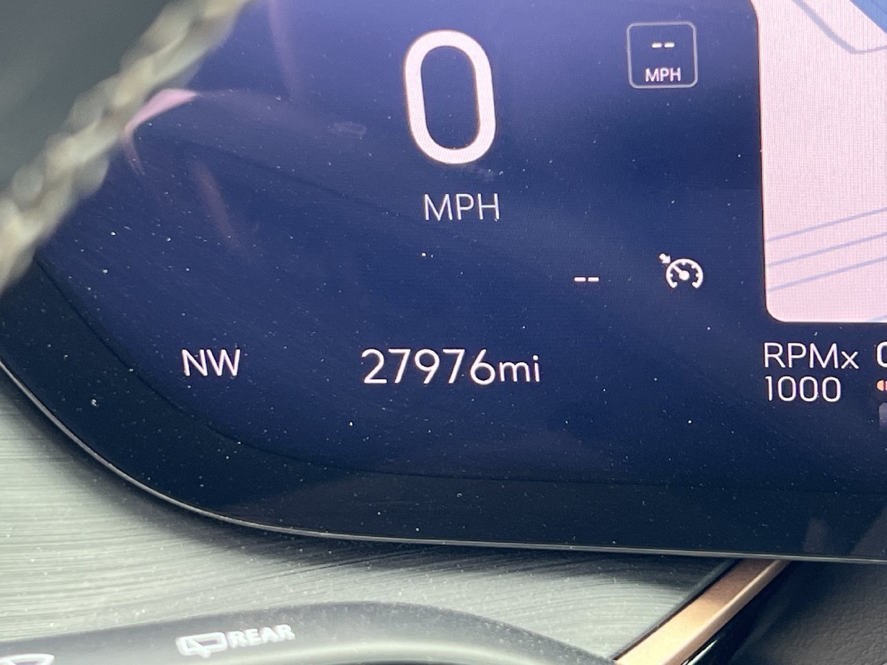 Used 2025 Buick Envision Sport Touring AWD/4WD image 7