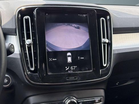 Used 2019 Volvo XC40 T5 Momentum AWD/4WD image 24