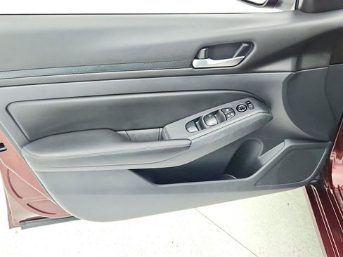 Used 2025 Nissan Altima 2.5 SV image 24