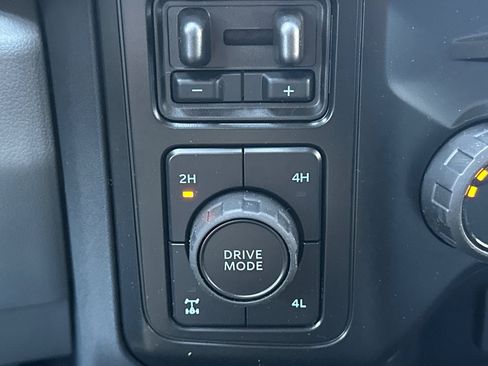 New 2026 Ford F250 XLT w/ XLT Premium Package AWD/4WD image 27