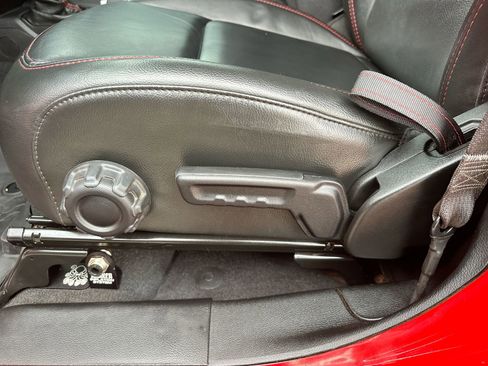 Used 2022 Jeep Gladiator Rubicon w/ Cold Weather Group image 12