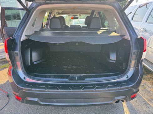 Used 2019 Subaru Forester Premium AWD/4WD image 27