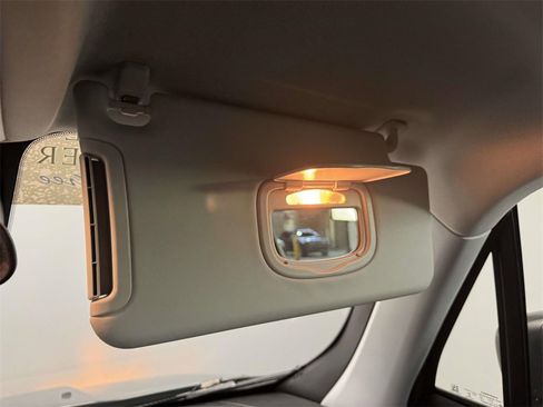 Used 2022 Jeep Renegade Latitude image 25