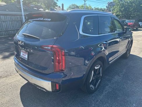 Used 2024 Kia Telluride S FWD image 4