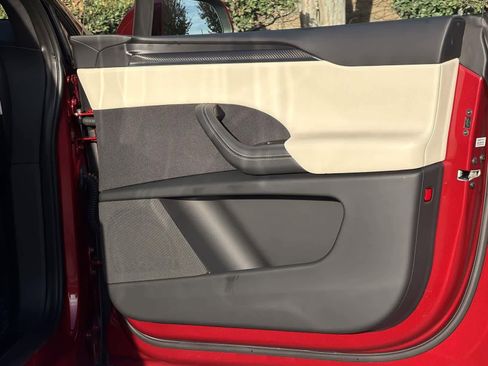 Used 2024 Tesla Model X Plaid image 34