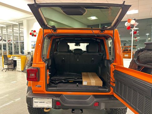 New 2025 Jeep Wrangler Unlimited Rubicon 392 image 28