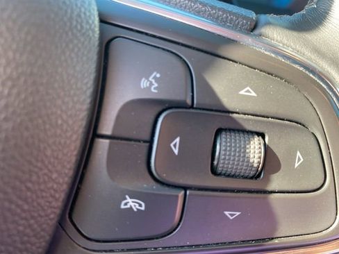 Used 2022 Buick Encore GX Preferred w/ Cold Weather Comfort Package AWD/4WD image 20