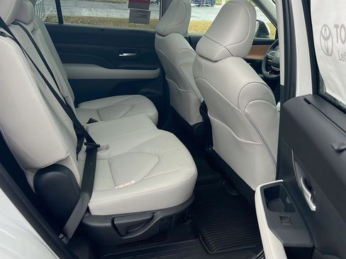 New 2026 Toyota Grand Highlander Limited image 14